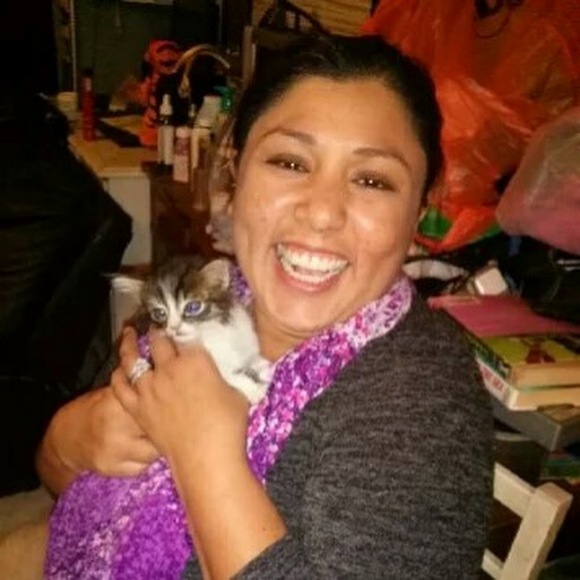Meet your Posher, Lucila - Picture 1 of 1